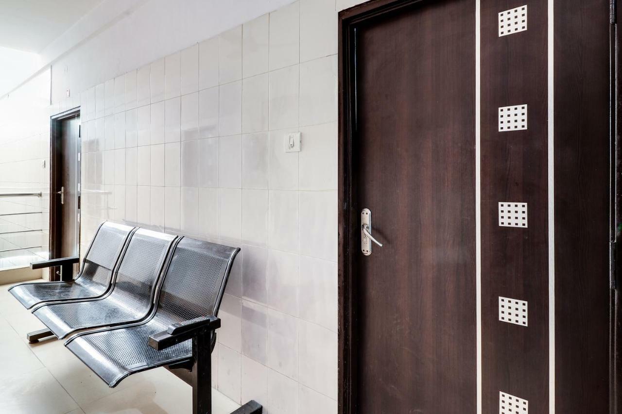 Spot On 38567 Hotel Aryan Lucknow Bagian luar foto