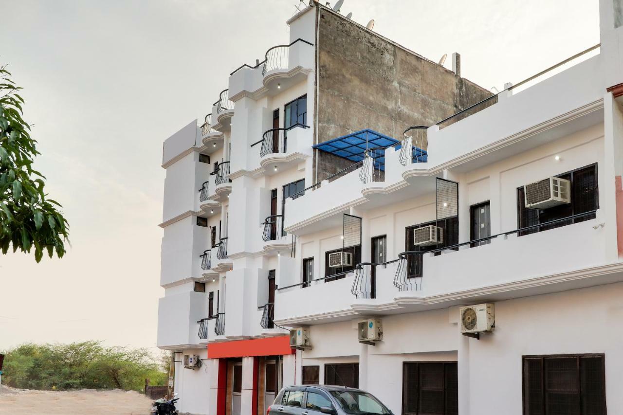 Spot On 38567 Hotel Aryan Lucknow Bagian luar foto