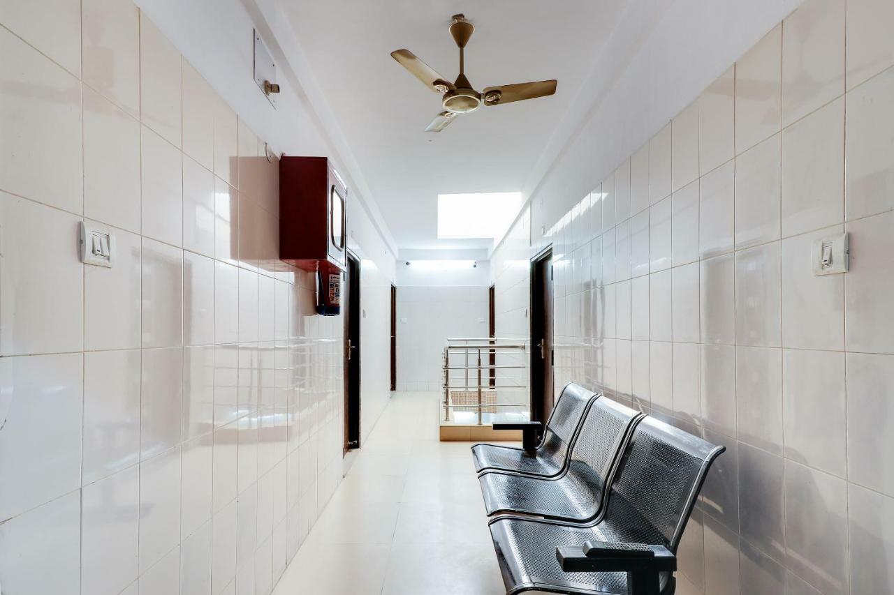 Spot On 38567 Hotel Aryan Lucknow Bagian luar foto